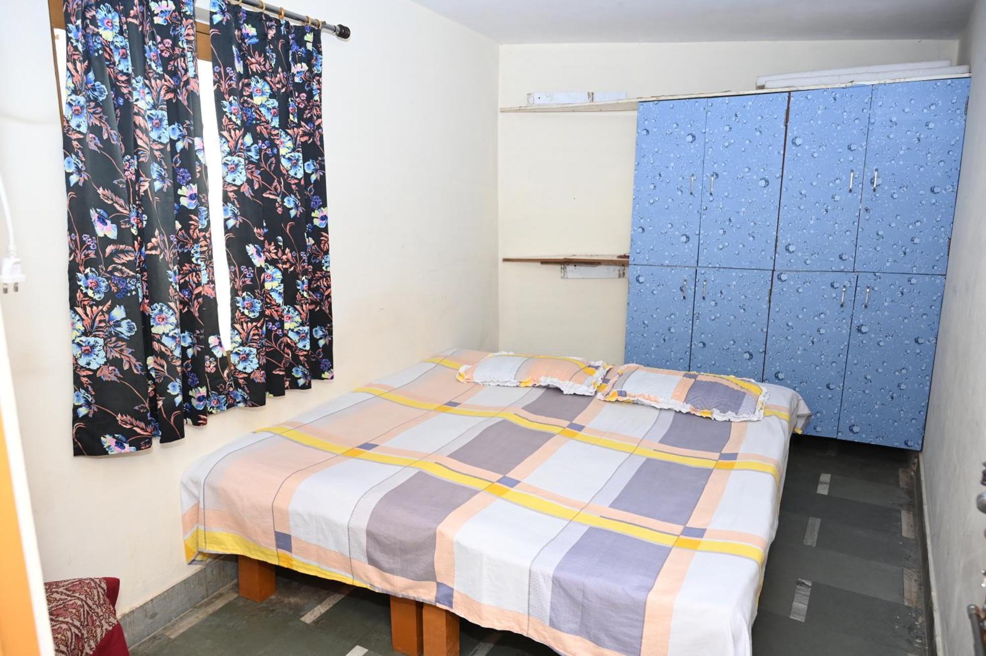 Guest house Siddhivinayak Temple *